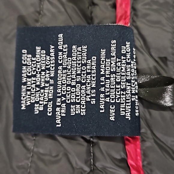 Medium, Tommy Hilfiger Hooded Packable lightweight jacket, Gray and Pink - Picture 10 of 11